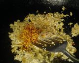 A picture of step 2 of Chicken half moons pie.