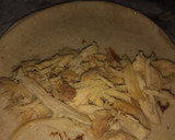 Foto del paso 2 de la receta: Tacos dorados de Pollo con Salsa Verde