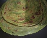 A picture of step 8 of Palak Lachha Paratha (Layered Spinach Paratha).