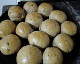 Foto del paso 8 de la receta: Pancitos integrales con aceitunas