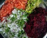 व्हेजी मसाला सूजी डोसा(veggi masala suji dosa recipe in hindi) रेसिपी चरण 2 फोटो