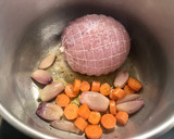 Foto del paso 2 de la receta: Redondo de pavo en salsa (versión 2)