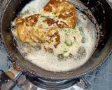 A picture of step 2 of Egg omelet with paratha.