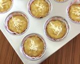 Foto langkah ke 6 dari resep Cheese Custard Muffin.