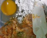 Foto langkah ke 2 dari resep Nugget ayam keju wortel.