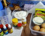 Foto langkah ke 1 dari resep Bolu Kukus Warna-Warni.