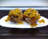 Foto del passaggio 5 della ricetta Polpette di gamberi al forno, con crema di burrata e frutto della passione