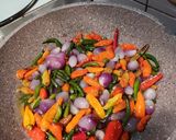 Foto langkah ke 1 dari resep Sambal bawang.