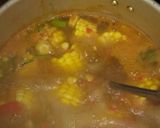 Foto langkah ke 4 dari resep Sayur asem jagung pedas.