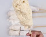 Foto langkah ke 5 dari resep Corndog Mozzarella Sosis.