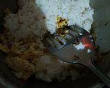 Foto langkah ke 2 dari resep Nasi Goreng Sederhana.