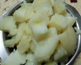 आलू प्याज़ की सूखी सब्जी(aloo pyaz ki sabzi recipe in hindi) रेसिपी चरण 1 फोटो