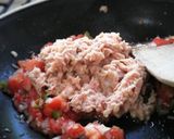 A picture of step 4 of Tuna Tostadas.