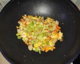 Foto langkah ke 4 dari resep Nasi Goreng Mentega.