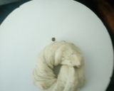 A picture of step 4 of Cheese Halom.