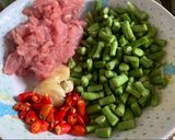 รูปขั้นตอนการทำที่ 1 ของ หมูสับผัดถั่วฝักยาว