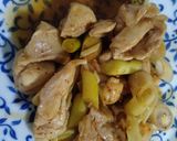 รูปขั้นตอนการทำที่ 2 ของ เนื้อน่องไก่ผัดตะไคร้จากสวน คลีน