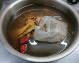 藥燉鮮蝦排骨湯(簡單料理)的食譜步驟4照片