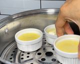 Foto langkah ke 4 dari resep Saffron Creme Brulee.