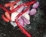 Foto langkah ke 2 dari resep Mie Tek Tek Pedas Manis (Simple).