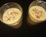 ম্যাঙ্গো ফ্লেভার্ড কেশর বাদাম লস্যি (Mango flavoured badam lassi recipe in Bengali) রেসিপির ধাপ 3 ছবি