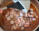 Foto del paso 3 de la receta: Arroz meloso con chipirones y langostinos