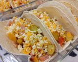Foto del paso 3 de la receta: Tacos de patatas, cheddar, queso, y lomo adobado