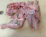 Foto del paso 2 de la receta: Pollo asado con salsa de mostaza y miel