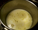 Foto del paso 11 de la receta: Pollo frito en crema tostada de cebolla y hinojo