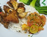 Foto langkah ke 2 dari resep Ayam Goreng Garlic.