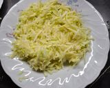 Cukkini lepény kolbásszal sajttal🧅🧀🥒 recept fázis 1 fotója