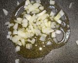 Foto del passaggio 4 della ricetta Scialatielli con salsiccia, peperoni pomodorini e zafferano