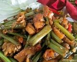 Foto langkah ke 7 dari resep Oseng pedas bunga baput (bwng putih) ikan asin.