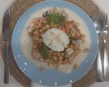 Foto del paso 6 de la receta: Garbanzos de bote salteados con Tomate, Lechuga y Burrata