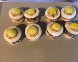 Une image de l'étape 5 de Minis sandwichs de blinis au pâté, cornichons et tomates.