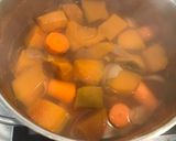 Foto del paso 3 de la receta: Crema de zapallo y zanahoria
