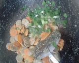 Foto langkah ke 5 dari resep (542) Bihun Goreng Bakso Sosis.