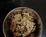 વોલનટ બરફી (Walnut Barfi Recipe In Gujarati) રેસીપી સ્ટેપ2ફોટો