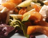 Foto del paso 2 de la receta Ensalada de nísperos y queso de mozzarella fresca