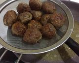Foto langkah ke 5 dari resep Schezuan Meatballs.