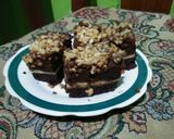Foto langkah ke 12 dari resep Brownies Kukus Lapis Keju.