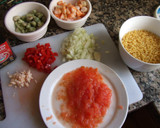 Foto del paso 1 de la receta: Fideos con langostinos y habas