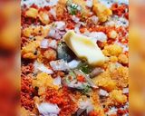 A picture of step 2 of Vada pav masala dosa.