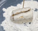 Foto langkah ke 5 dari resep Tempe Gulung Kriuk Isi Sosis.