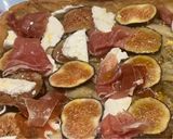 Foto del paso 7 de la receta: Ensalada de berenjenas asadas higos y jamón, sobre masa quebrada !!!
