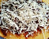 Foto langkah ke 5 dari resep Martabak manis teflon...