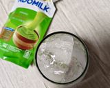 Foto langkah ke 4 dari resep Matcha Mango Smoothie dengan Krim Matcha.