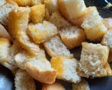 Foto langkah ke 1 dari resep Bread Pudding.