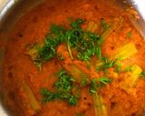 A picture of step 3 of Drumstick in coconut gravy.
