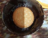 A picture of step 3 of Instant choco pie.